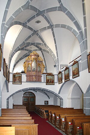 Rastenfeld, Pfarrkirche Mariae Himmelfahrt, Blick Richtung Orgelempore