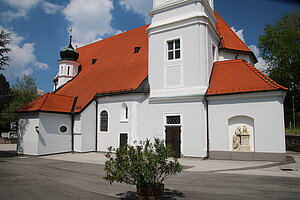 Langenzersdorf, Pfarrkirche hl. Katharina, frühgotische barockisierte Staffelbasilika