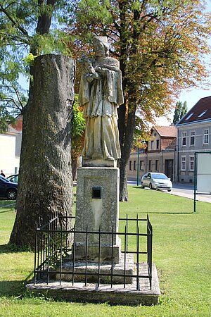 Sollenau, Statue hl. Johannes Nepomuk, 1732