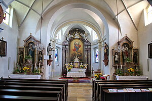 Haunoldstein, Pfarrkirche hl. Michael, im Kern gotische Saalkirche, im 16. und 18. Jh. erfolgte Umbauten