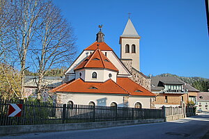 Mitterbach am Erlaufsee, Pfarrkirche hl. Klemens Maria Hofbauer, 1914/15 nach Plänen von Hubert Gangl in spätromantisch-expressionistischem Stil errichtet, erst 1967 fertiggestellt