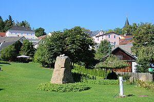Langschlag, Blick von der Bahn Richtung Kirchort