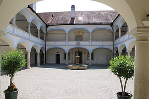 Pitten, Pfarrhof, 1651-64 errichtet