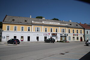 Pernitz, Hauptstraße 66-68, ehem. Gasthof Wagner, 1. Hälfte 19. Jh.