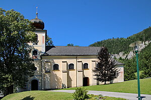 Schwarzau im Gebirge, Pfarrkirche hl. Nikolaus, im Kern spätromanische Kirche, 2. Viertel 13. Jh., barockisiert, Turm von 1715-1717