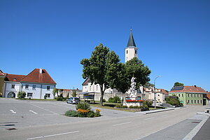 Langau, Blick über den Hauptplatz