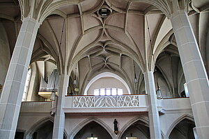 Neustadtl an der Donau, Pfarrkirche hl. Jakobus der Ältere, spätgotische Hallenkirche, Langhaus Anfang 16. Jh., Blick gegen die Empore