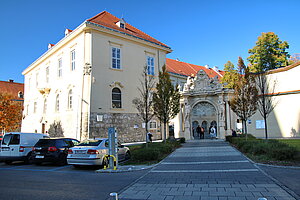 Wiener Neustadt, Domplatz Nr. 1, Dompropstei, 16.-18. Jh.