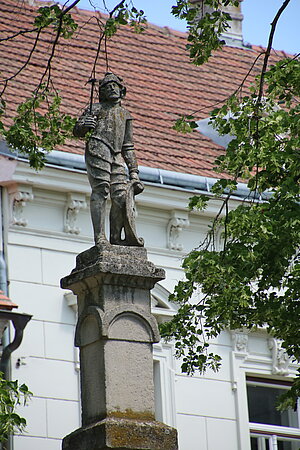 Kirchberg am Wagram, Marktsäule mit Roland, 1636 (?)