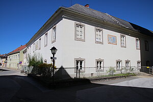 Gmünd, Stadtplatz Nr. 45: Pfarrhof, erbaut 1744-51