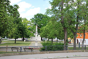 Sitzendorf an der Schmida, rechteckiger Marktplatz, um 1230 angelegt