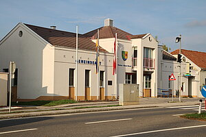 Haslau-Maria Ellend, Gemeindeamt