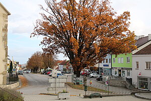 Ernstbrunn, Blick über den Hauptplatz