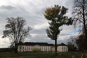 Trautmannsdorf an der Leitha, Schloss Trautmannsdorf (Batthyány), 1812-17 Neubau des Schlosses, Joseph Kornhäusel nahestehend