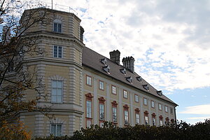 Horn, Schloss Horn, heute teilweise als Amtsgebäude genützt