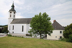 Öhling, Pfarrkirche hl. Wolfgang, im Kern barocke Saalkirche, nach Brand ab 1833 neu errichtet