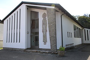 Golling an der Erlauf, Pfarrkirche hl. Franz von Assisi, erbaut 1962/64 nach Plänen von Johann Kräftner sen.