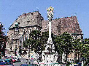 Perchtoldsdorf Pfarrkirche Dreifaltigkeitssäule