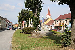 Schweiggers, Marktplatz