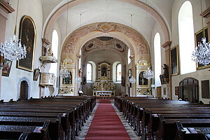 Göstling an der Ybbs, Pfarrkirche hl. Andreas, Blick in das Kircheninnere, mit neuromanischer bzw. neugotischer Ausstattung