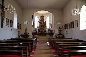 Martinsberg, Pfarrkirche hl. Martin, Blick Richtung Hochaltar