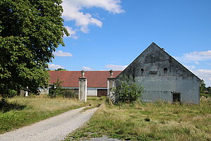 Riegersburg, Wirtschaftsgebäude