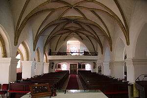 Groß-Gerungs, Pfarrkirche hl. Margareta, Blick gegen die Orgelempore, Netzrippengewölbe