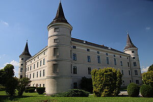 Wolfpassing, Schloss Wolfpassing, heute Bundesanstalt für Milchwirtschaft, um 1690-1700 Umbau zu Anlage mit Arkadenhof