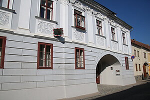 Langenlois, Walterstraße Nr. 10: Haus eines Ackerbürgers, der Mitglied der Vierziger war