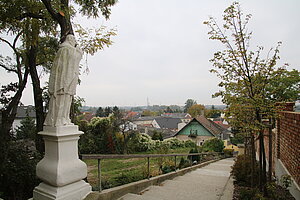 Blick von der Pfarrkirche über Großebersdorf