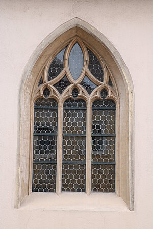 Neumarkt an der Ybbs, Pfarrkirche hl. Nikolaus, Spitzbogenfenster