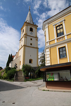 Krumbach, Blick Richtung Wehrkirche