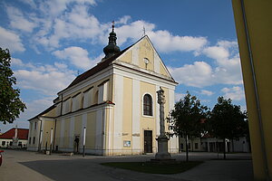 Stetteldorf am Wagram, Pfarrkirche hl. Johannes der Täufer, barocke Saalkirche, mit dem Neubau 1716 begonnen, Planung durch Johann Jakob Castelli