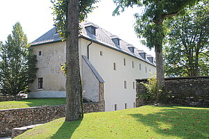 Ottenschlag, ehemaliges Wasserschloss, 1523 unter Wolfgang von Rogendorf begonnen