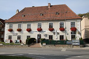 Heiligenkreuz, Gemeindeamt, 1672 urkundlich Baderhaus, ab 1750 Schule