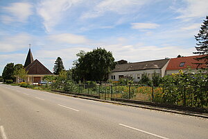 Aderklaa, Längsanger