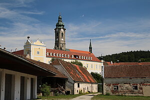 Stift Zwettl, Blick vom Meierhof auf die Klosteranlage