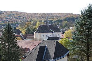 Mauerbach, Blick vom Friedhof über die Kartausenanlage