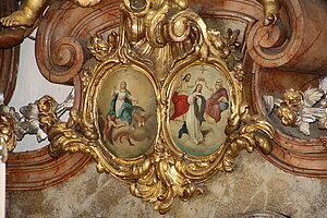 Weitersfeld, Pfarrkirche hl. Martin, Detail des Rokoko-Hochaltars: Geheimnisse des Rosenkranzes