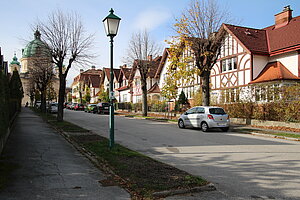 Berndorf, Beamtensiedlung in der Kruppstraße, 1910-14 erbaut, typischer Vertreter des vom englischen Cottage-Stils beeinflußten Heimatstils