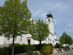 Herrnbaumgarten, Pfarrkirche Unbefleckte Empfängnis, frühbarockes Langhaus mit gotischem Kern