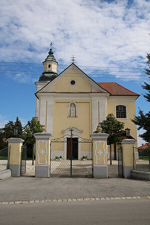 Hohenau an der March, Pfarrkirche Auffindung des hl. Kreuzes, frühbarocker Umbau 1693