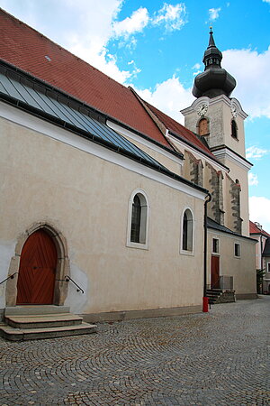 Heidenreichstein, Pfarrkirche hl. Margareta, romanische Saalkirche mit gotischem Chor, barockisiert