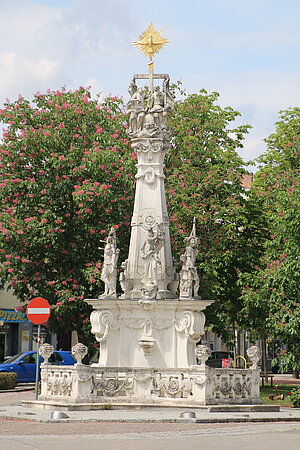 Kirchberg am Wagram, Marktplatz, Dreifaltigkeitssäule, 1780