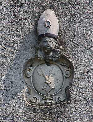 St. Georgen, Filialkirche hl. Georg, Melker Prälatenwappen am Turm