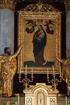 Ybbs an der Donau, Portal der Pfarrkirche hl. Laurentius, barockes Altarbild Maria mit dem Kind auf der Mondsichel, Kopie des spätgotischen  Tafelbildes "Maria in der Sonne" in St. Stephan in Wien