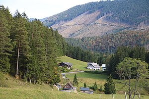 Lahnsattel, Blick auf die alte Waldarbeitersiedlung