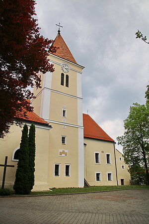 Asparn an der Zaya, Pfarrkriche hl. Pankratius, der urspr. gotische Bau 1625 barock neu bzw. umgebaut