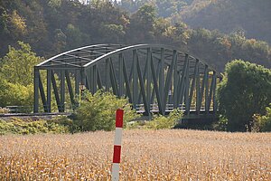 Stiefern, Eisenbahnbrücke