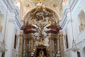 Pfarr- und Wallfahrtskirche Mariae Himmelfahrt, Hochaltar, Entwurf von Johann Ferdinand Herzendorf von Hohenberg